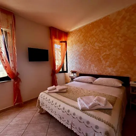 Casa Via Appia Scauri - Luminosa, Grande A 250 M Dal Mare E Dalla Stazione Ferroviaria Exterior photo