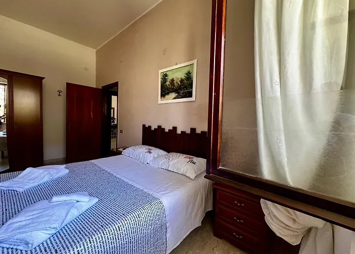 Casa Via Appia Scauri - Luminosa, Grande A 250 M Dal Mare E Dalla Stazione Ferroviaria