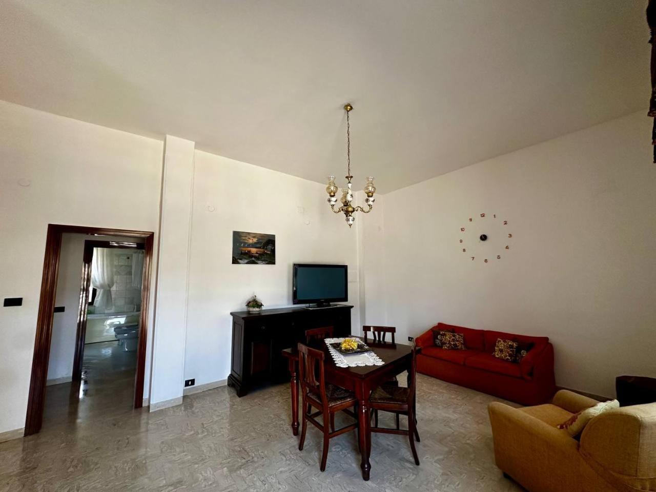 Casa Via Appia Scauri - Luminosa, Grande A 250 M Dal Mare E Dalla Stazione Ferroviaria * Scauri (Lazio)